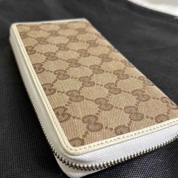 💯Authentic Gucci Zipped Around Long Wallet🍀 - Picture 10 of 16